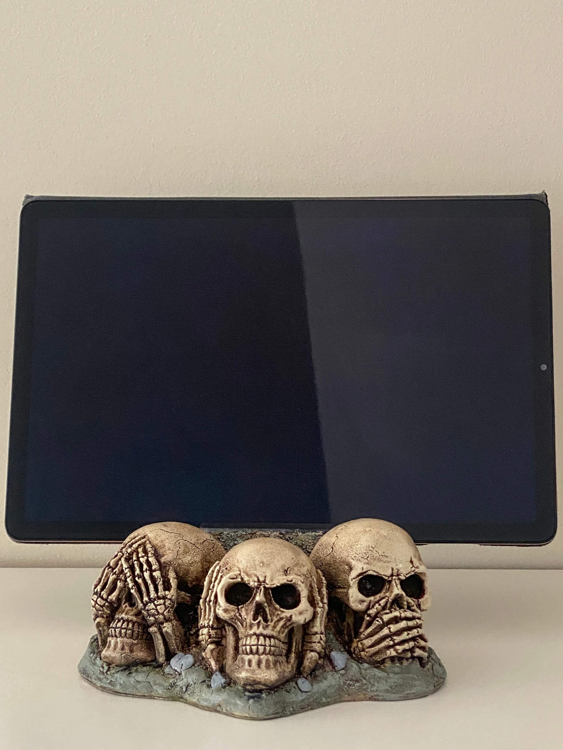 Skull Phone Stand - Skull Tablet Stand
